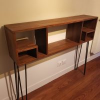 Commode en chêne, pieds en fer forgés