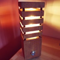 Lampe décorative en pin