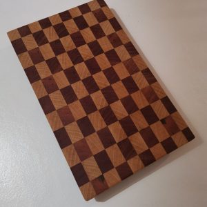 Planche à découper en hêtre et sipo, chanfreinée