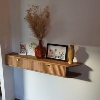 Meuble flottant en hëtre, fixation invible